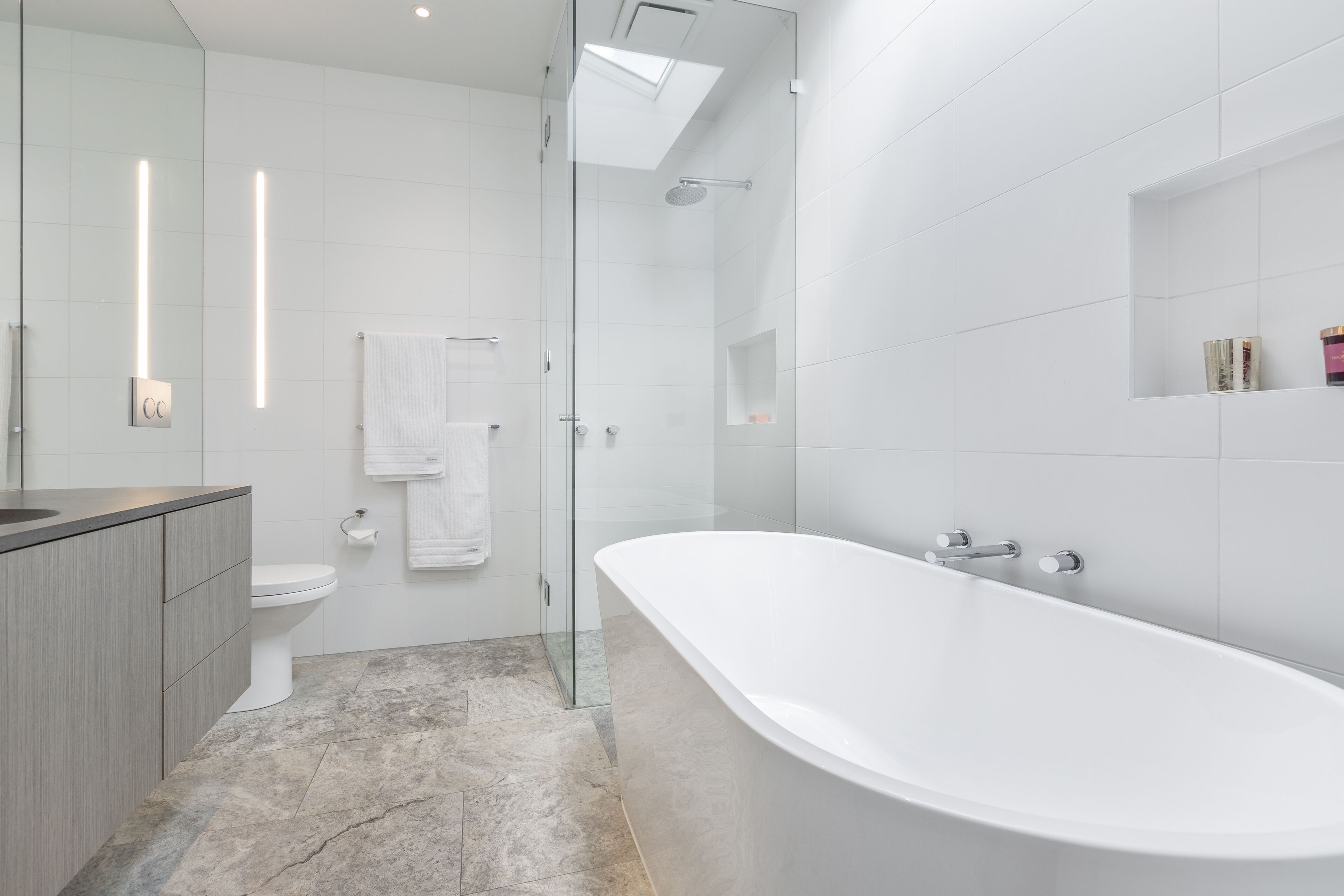 Architectural Luxury Home - Premier location in Hawthorn — image 18