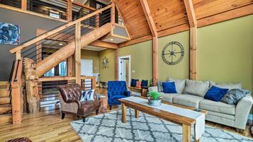 TV, fireplace, DVD player, books
