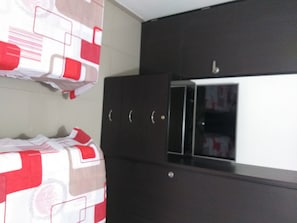 3 bedrooms, WiFi, bed sheets