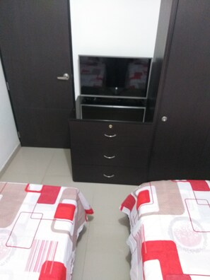 3 bedrooms, WiFi, bed sheets