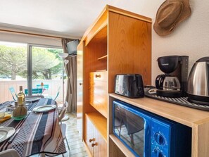 Fridge, microwave, cookware/dishes/utensils