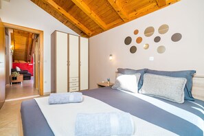 1 chambre, fer et planche à repasser, Wi-Fi gratuit, draps fournis