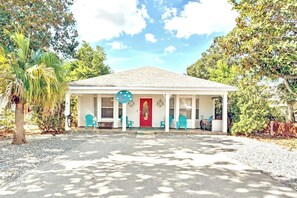 Exterior - Zula Breeze vacation home - sleeps 18pp (Destin)