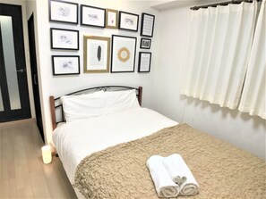 Room (/2) | 1 bedroom, iron/ironing board, free WiFi, bed sheets - Viewcity Shinjukugyoen 801-2 (Tokyo)
