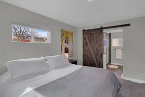 4 bedrooms, in-room safe, iron/ironing board, WiFi