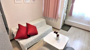 Room (/9) | Living area | Flat-screen TV