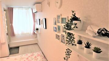 Room (/9) | Iron/ironing board, free WiFi, bed sheets