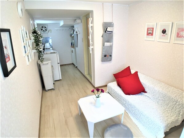 Room (/5)