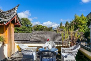 Terrace/patio - Floral Hotel · Yi Xing Lijiang (Lijiang)