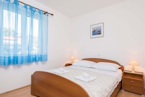 1 chambre, accès au Wi-Fi (inclus), literie fournie