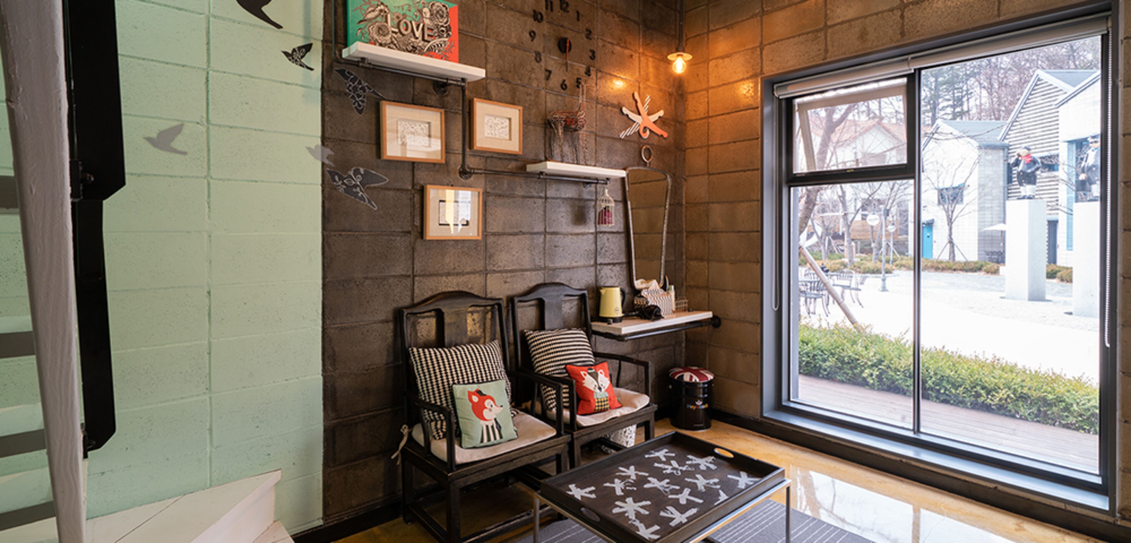 duplex, 1 bedroom (mint pop) | living area | flat-screen tv