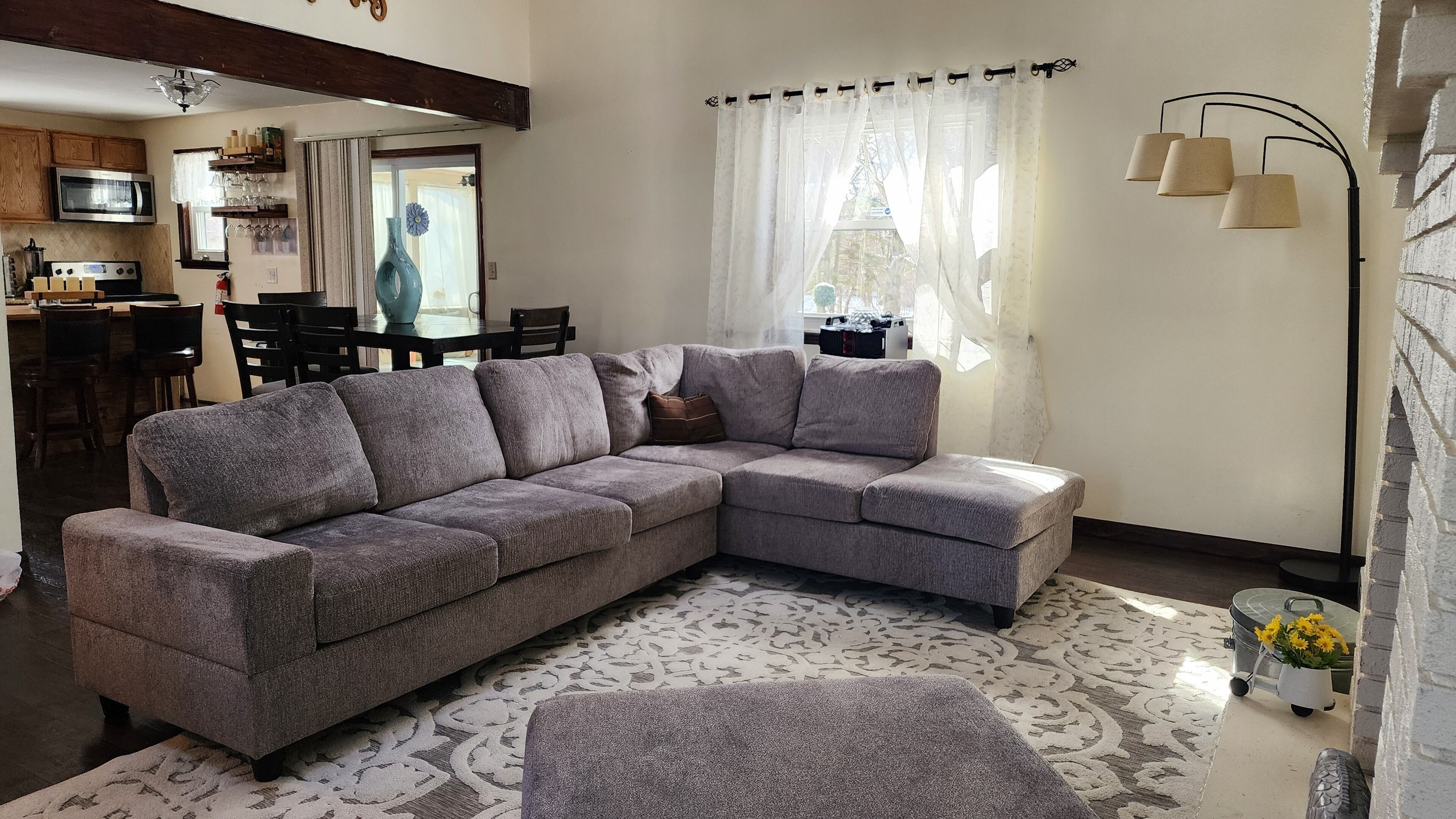 Smart TV, chimenea, videojuegos y libros 