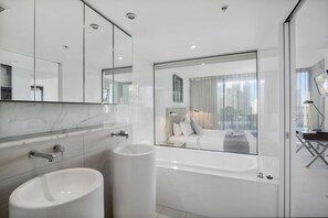 Apartment | Bathroom