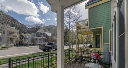 Spacious home with beautiful interior in the heart of Telluride