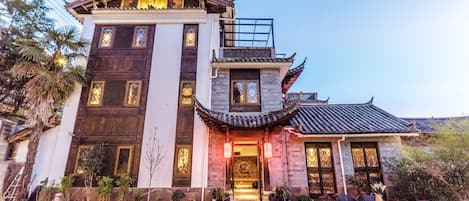 Mặt tiền nơi lưu trú