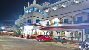 Unclassified image, 4 of 30, button - Hotel Golden Nest (Tirupattur)