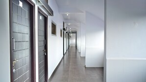 Unclassified image, 2 of 30, button - Hotel Golden Nest (Tirupattur)