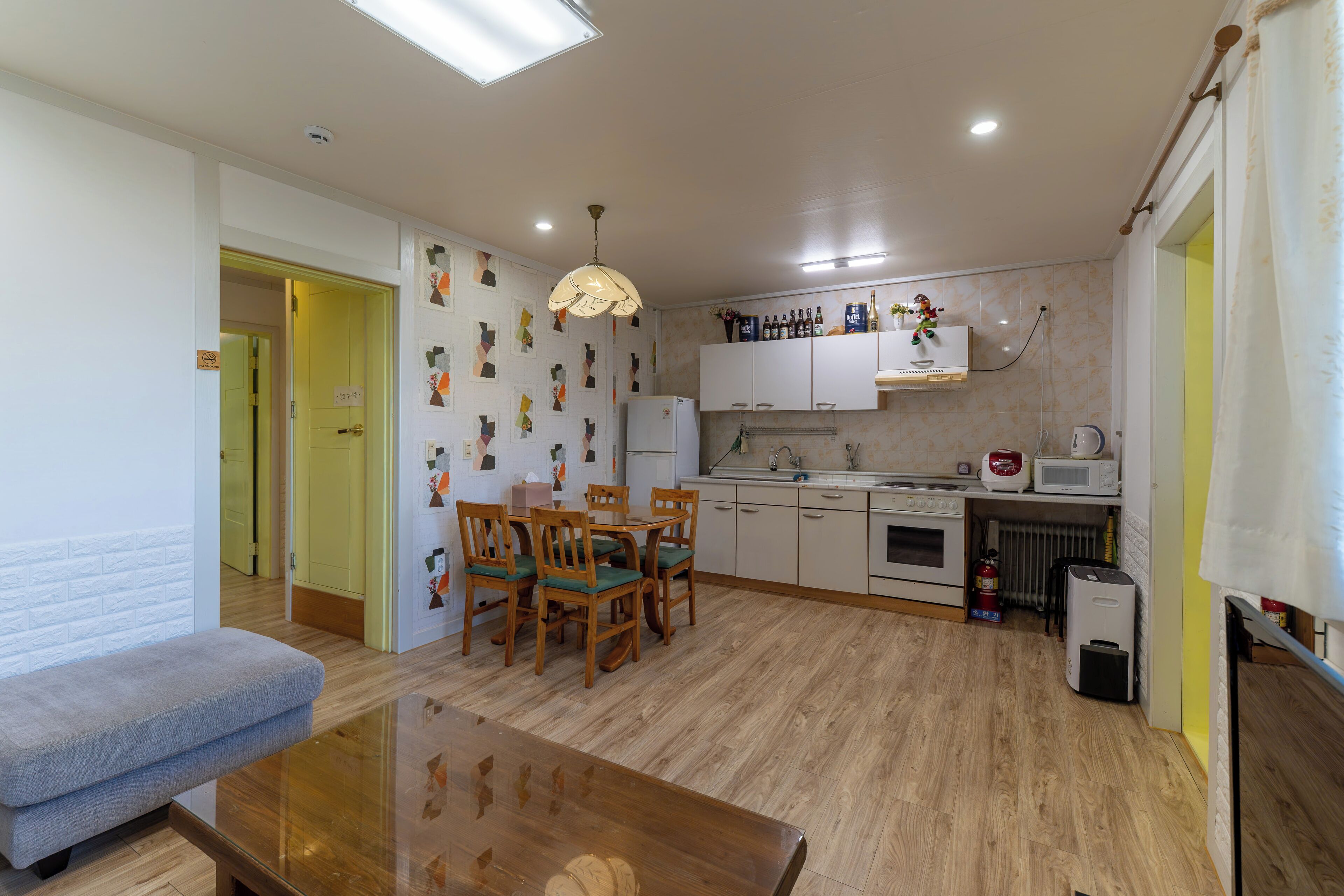 Family House, 2 Bedrooms, Sea View | Private kitchen | Microwave, electric kettle