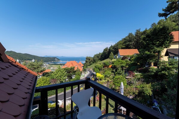 Room, 1 Double Bed, Non Smoking, Ocean View | Terrace/patio