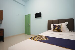 Basic Single Room | Free WiFi, bed sheets