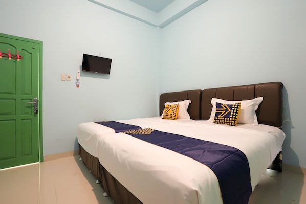 Free WiFi, bed sheets