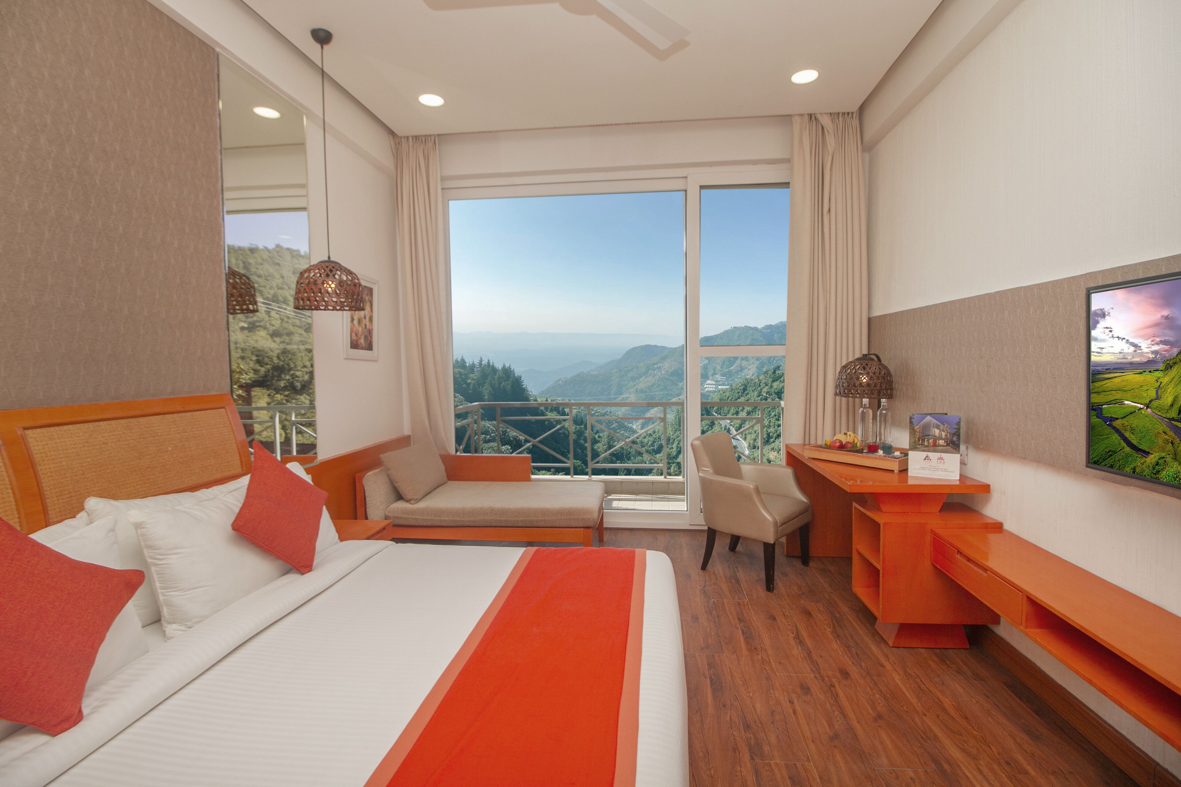 Executive Room with Balcony And Valley View | Premium bedding, in-room safe, desk, blackout drapes