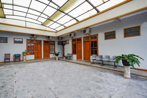 OYO 2737 D'KostNearKraton mangkunegaran