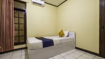 Basic Single Room | Free WiFi