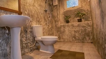 Deluxe Villa, 2 Bedrooms | Bathroom | Shower, hydromassage showerhead, towels, soap