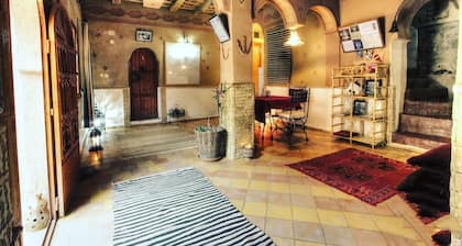 Dadesin Fibulan majatalo