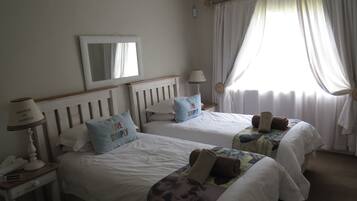 Family Apartment, 2 Bedrooms, Non Smoking, Garden View | Premium bedding, individually decorated, individually furnished, desk