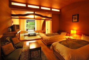 Habitación superior (Japanese-Western Style, Open-air Bath) | Caja fuerte, wifi gratis, ropa de cama
