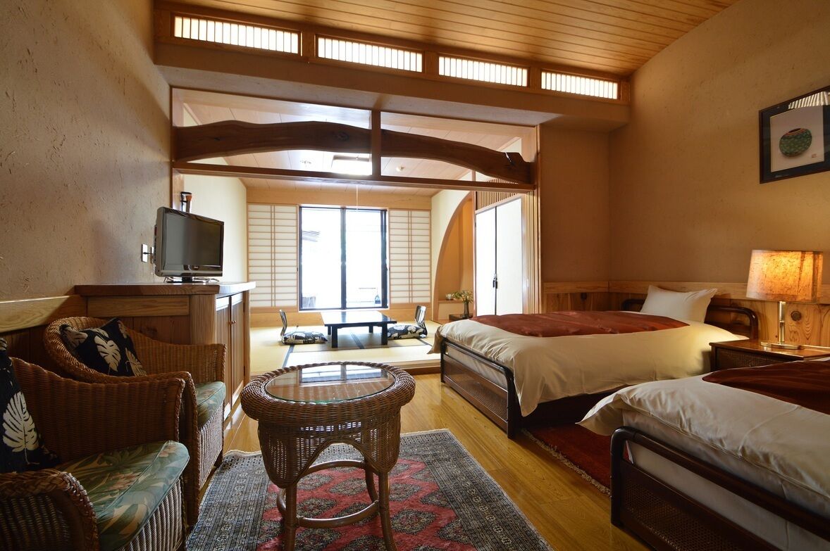 In-room safe, free WiFi, bed sheets