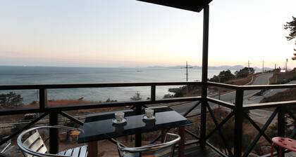 Namhae Lumiere Pension