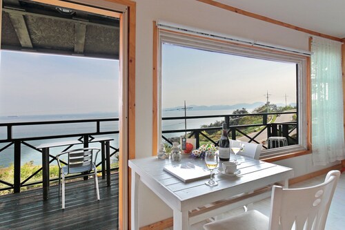 Namhae Lumiere Pension