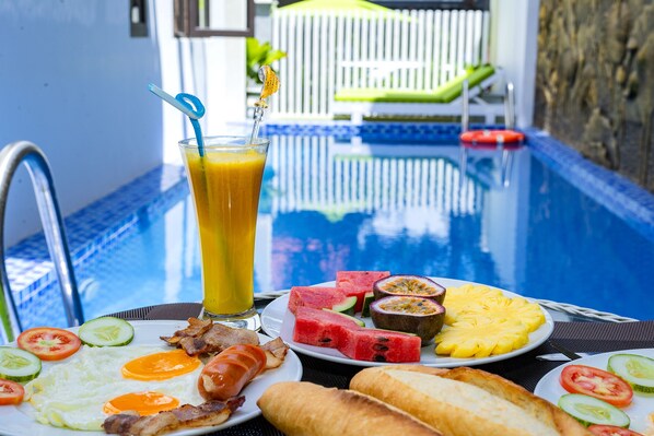 Daily local cuisine breakfast (VND 50000 per person) - Green Hill Hotel (Da Nang)