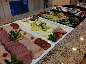 Petit déjeuner buffet compris tous les jours