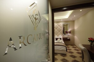 Minibar, in-room safe, individually furnished, desk