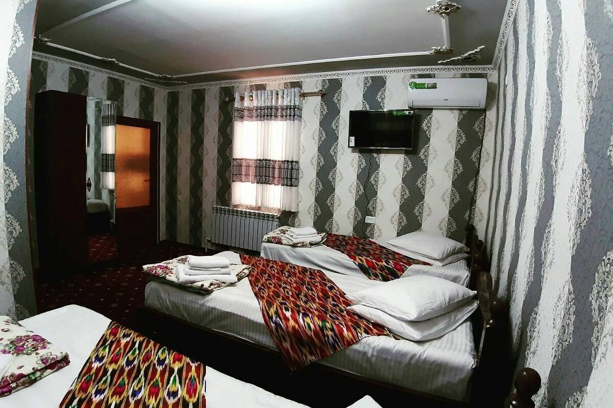 Iron/ironing board, WiFi (free), bed sheets