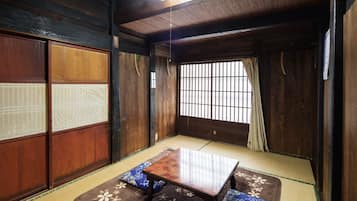 Twin Room | Free WiFi, bed sheets