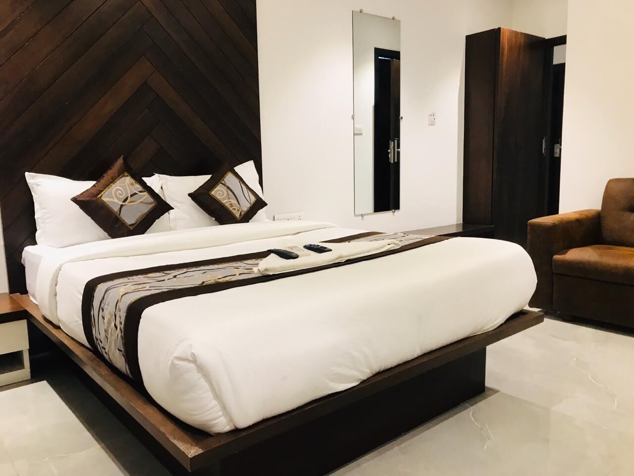 Suite Room | Soundproofing, free WiFi