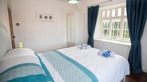 3 bedrooms, WiFi, bed sheets