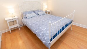 3 多间卧室、熨斗/熨衣板、WiFi、床单