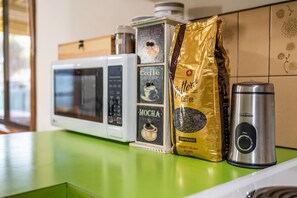 Microwave - Flinders Ranges Bed and Breakfast (HAWKER)