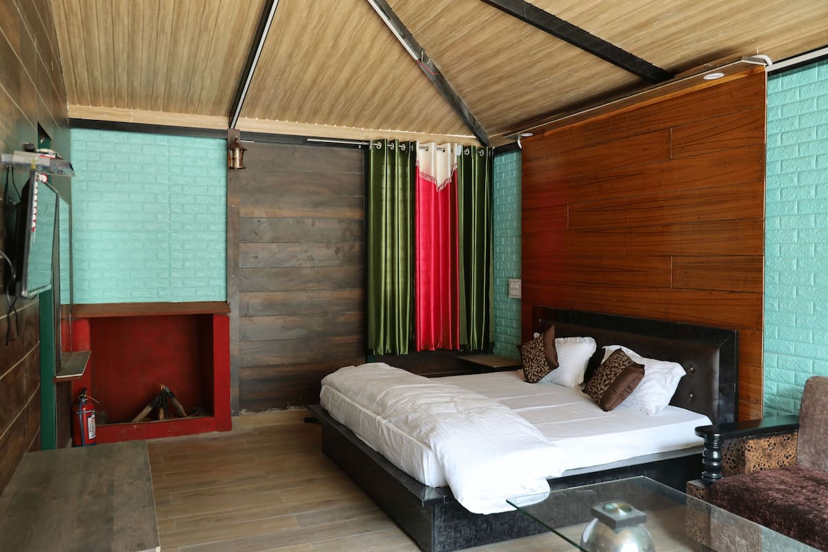 Superior Room | Iron/ironing board, free WiFi