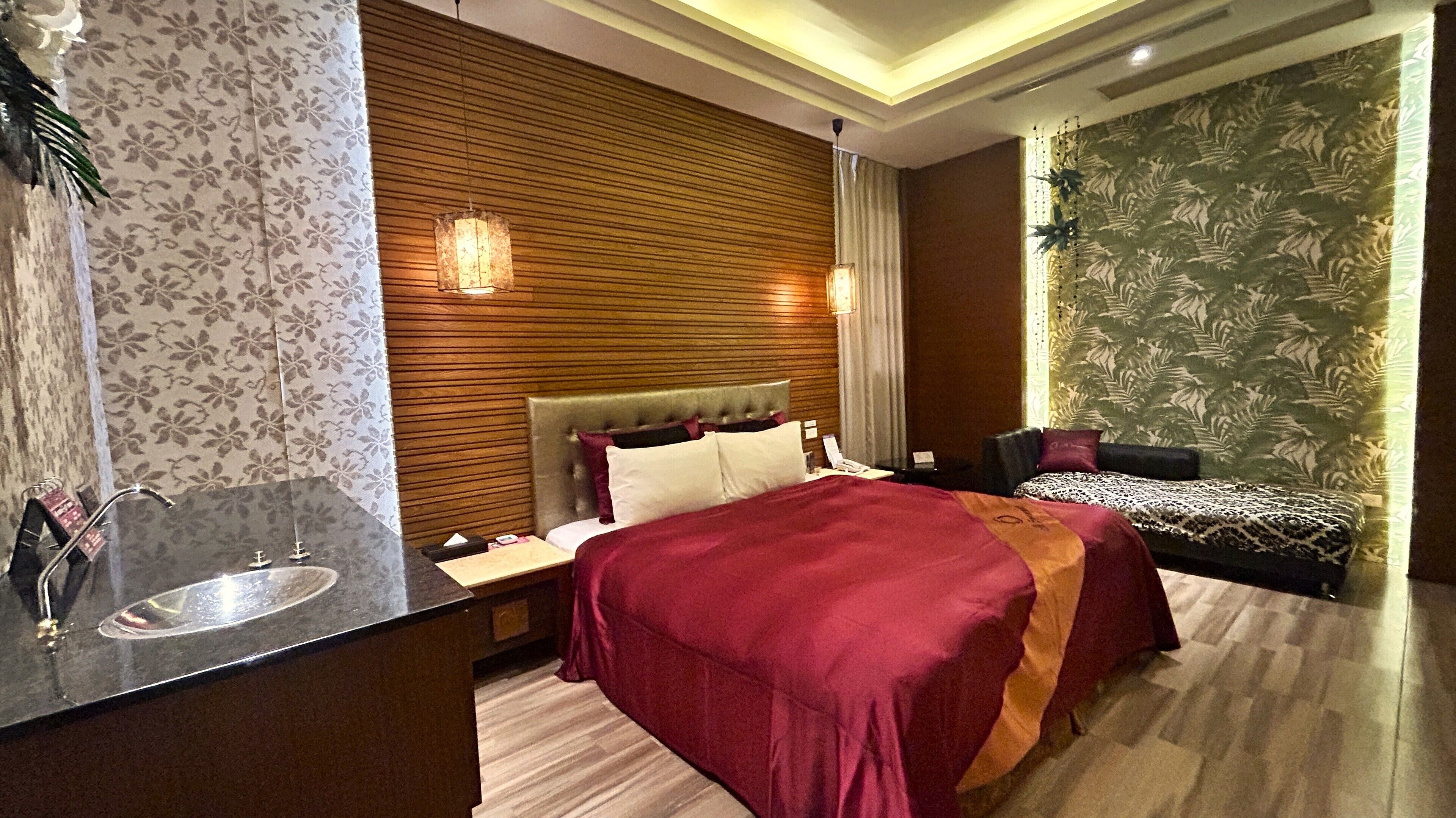 minibar, blackout curtains, soundproofing, free wifi