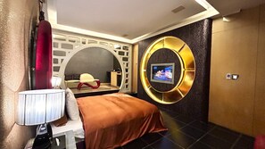 Minibar, cortinas opacas, sistema de insonorización y wifi gratis