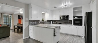 Piney Woods | Spacious Retreat | Near Sam Houston!