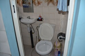 Classic Double Room | Bathroom