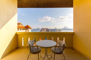 Deluxe Studio | Balcony view - Maison Privee - 5* Resort stay on Palm Jumeirah w/ Sea View (Dubai)